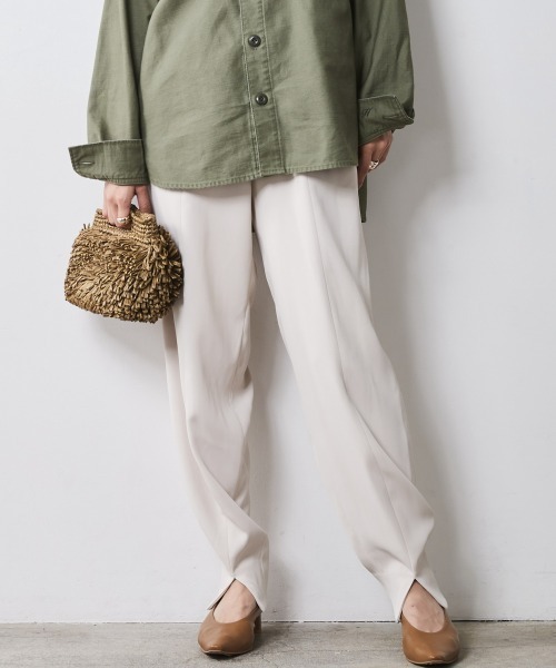 CHIC STYLE（シックスタイル）の「 バルーンリラックスパンツ ＜大きいサイズ有＞シックスタイル　（その他パンツ・レディース・グレー/アイボリー/ブラック・M/L/LL/3L/4L/5L）」の2枚目の写真