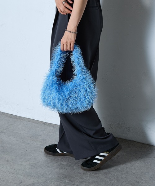 COLONY 2139（コロニートゥーワンスリーナイン）の「フリンジボアバッグ（ハンドバッグ・レディース・ブルー/ライム/ブラック・FREE）」の16枚目の写真