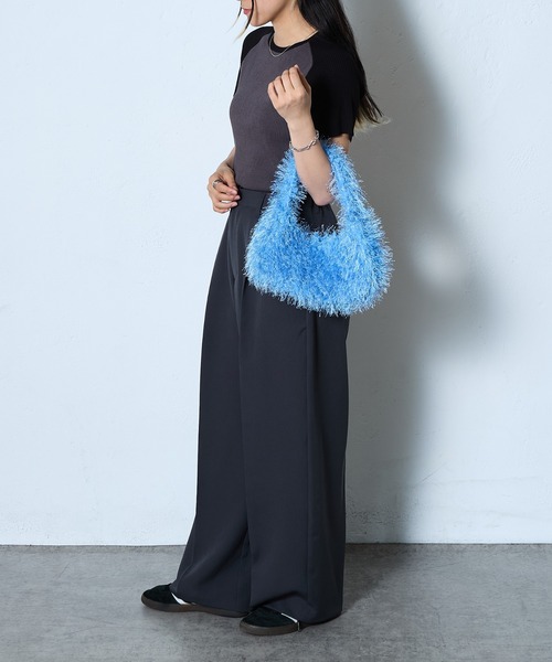 COLONY 2139（コロニートゥーワンスリーナイン）の「フリンジボアバッグ（ハンドバッグ・レディース・ブルー/ライム/ブラック・FREE）」の19枚目の写真