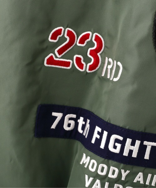 AVIREX（アヴィレックス）の「MA-1 "VANGUARDS" / MA-1 "ヴァンガーズ" / AVIREX / アヴィレックス（ミリタリージャケット・メンズ・ブラック/セージグリーン・MEDIUM/LARGE/X-LARGE/XX-LARGE）」の11枚目の写真