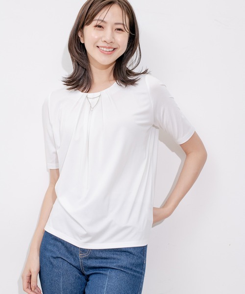 Jayro(ジャイロ)の「クールサテンネックレス付プルオーバー(Tシャツ/カットソー・レディース・ブラック/ホワイト系その他/ピンク/サックスブルー・M)」の2枚目の写真