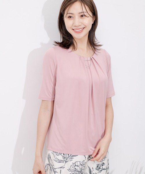 Jayro(ジャイロ)の「クールサテンネックレス付プルオーバー(Tシャツ/カットソー・レディース・ブラック/ホワイト系その他/ピンク/サックスブルー・M)」の4枚目の写真