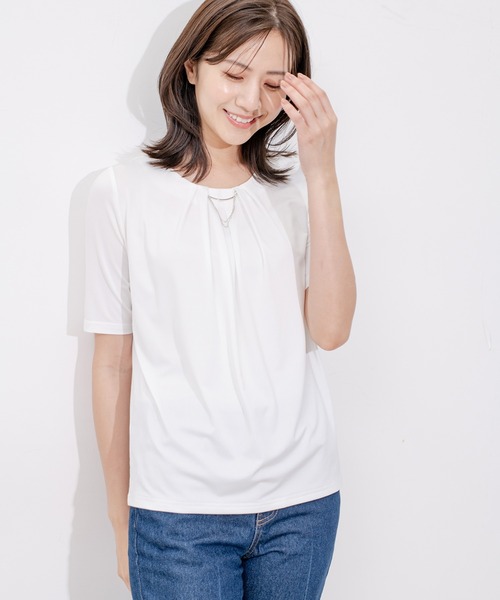 Jayro(ジャイロ)の「クールサテンネックレス付プルオーバー(Tシャツ/カットソー・レディース・ブラック/ホワイト系その他/ピンク/サックスブルー・M)」の5枚目の写真