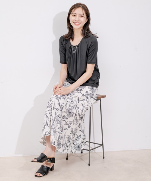 Jayro(ジャイロ)の「クールサテンネックレス付プルオーバー(Tシャツ/カットソー・レディース・ブラック/ホワイト系その他/ピンク/サックスブルー・M)」の13枚目の写真