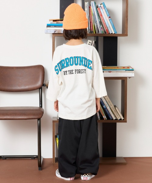 Auntie Rosa Holiday（アンティローザホリデー）の「バックプリントカレッジロゴルーズTEE（Tシャツ/カットソー・キッズ・ネイビー/オフホワイト/ブルー・130/140/150/160）」の17枚目の写真