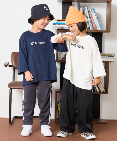 Auntie Rosa Holiday（アンティローザホリデー）の「バックプリントカレッジロゴルーズTEE（Tシャツ/カットソー・キッズ・ネイビー/オフホワイト/ブルー・130/140/150/160）」の18枚目の写真