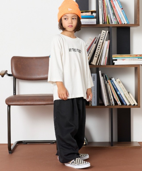 Auntie Rosa Holiday（アンティローザホリデー）の「バックプリントカレッジロゴルーズTEE（Tシャツ/カットソー・キッズ・ネイビー/オフホワイト/ブルー・130/140/150/160）」の15枚目の写真