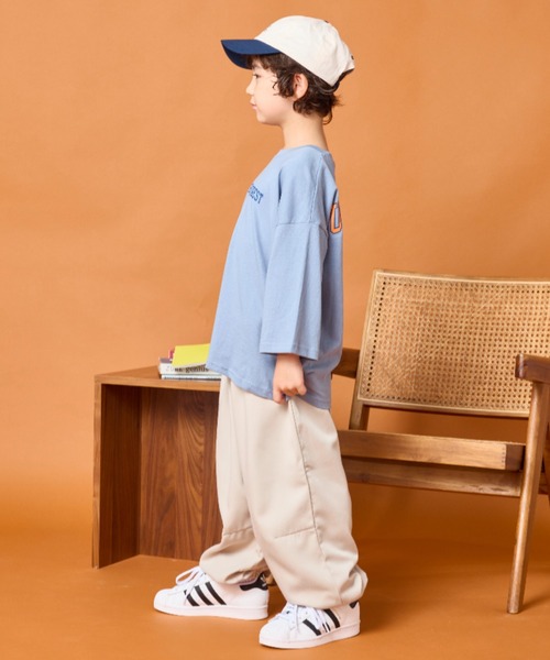 Auntie Rosa Holiday（アンティローザホリデー）の「バックプリントカレッジロゴルーズTEE（Tシャツ/カットソー・キッズ・ネイビー/オフホワイト/ブルー・130/140/150/160）」の8枚目の写真