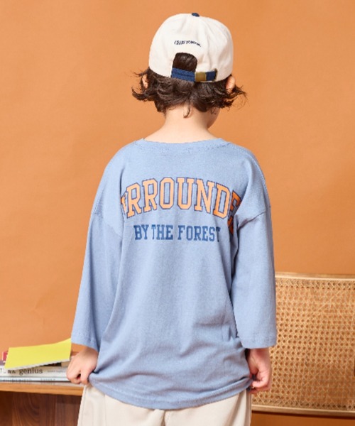 Auntie Rosa Holiday（アンティローザホリデー）の「バックプリントカレッジロゴルーズTEE（Tシャツ/カットソー・キッズ・ネイビー/オフホワイト/ブルー・130/140/150/160）」の6枚目の写真