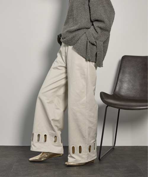 THE YOn（ザヨン）の「アイレットヘムツイルワイドパンツ（チノパンツ・レディース・レディッシュグレー/アイボリー/チャコールグレー・S/M）」の16枚目の写真