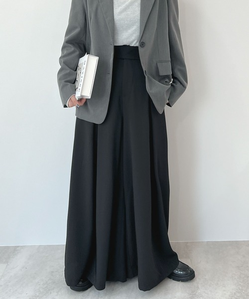 Futier land（フューティアランド）の「ハイウエストベルトワイドスラックス（スラックス・レディース・ライトベージュ/ブラック/グレー・SMALL/MEDIUM/LARGE）」の12枚目の写真