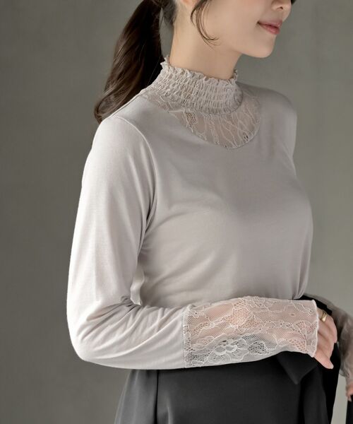 rps（アールピーエス）の「ギャザーレースネックカットソー（Tシャツ/カットソー・レディース・アイボリー/ブラック/グレイッシュブルー/ピンク/グレイッシュベージュ/チャコールグレー・フリー）」の4枚目の写真