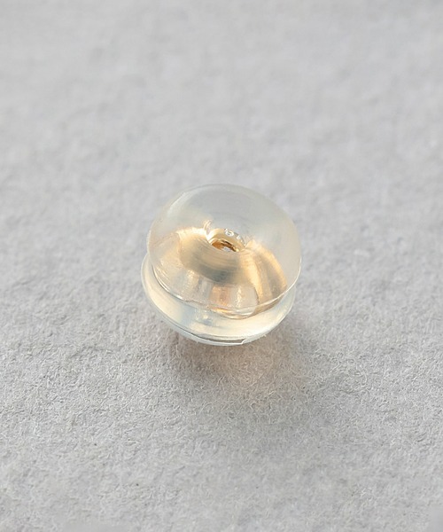 ESTELLE（エステール）の「K18 イエローゴールド キャッチ ESTELLE/エステール（ピアス（両耳用）・レディース・イエローゴールド・-）」の4枚目の写真