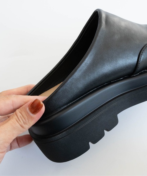 Fabby fabby（ファビィーファビィー）の「チャンキーヒールクロッグサンダル（サンダル・レディース・ブラック・SMALL/MEDIUM/LARGE）」の22枚目の写真