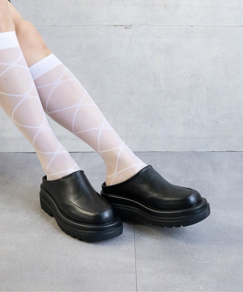 Fabby fabby（ファビィーファビィー）の「チャンキーヒールクロッグサンダル（サンダル・レディース・ブラック・SMALL/MEDIUM/LARGE）」の8枚目の写真