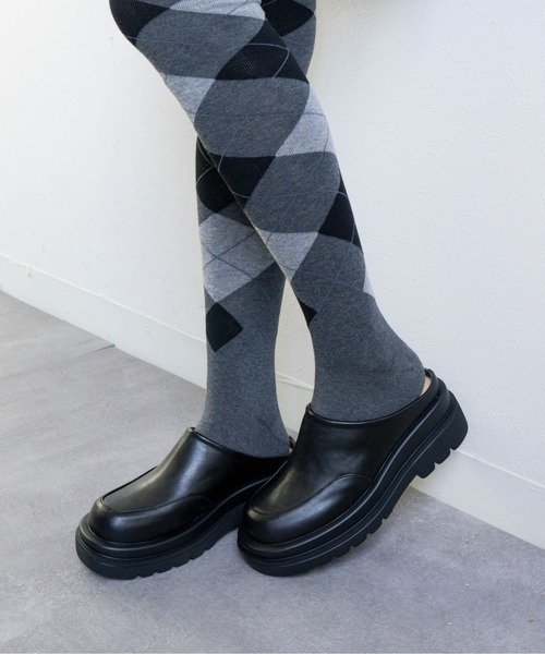 Fabby fabby（ファビィーファビィー）の「チャンキーヒールクロッグサンダル（サンダル・レディース・ブラック・SMALL/MEDIUM/LARGE）」の10枚目の写真