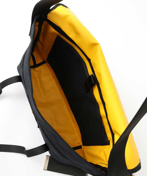 De Martini(ディ マティーニ)の「De Martini / ディ マティーニ MESSENGERBAG M(メッセンジャーバッグ・メンズ・ブラック・FREE)」の6枚目の写真