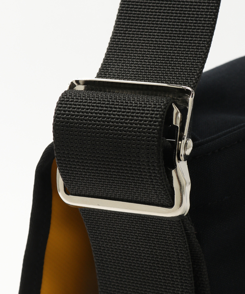 De Martini(ディ マティーニ)の「De Martini / ディ マティーニ MESSENGERBAG M(メッセンジャーバッグ・メンズ・ブラック・FREE)」の13枚目の写真