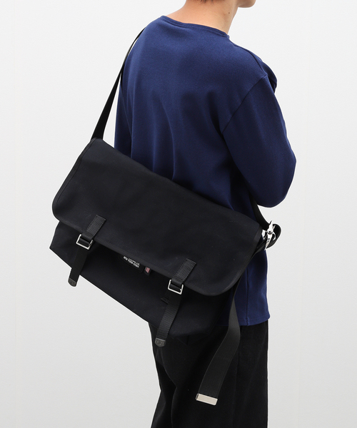 De Martini(ディ マティーニ)の「De Martini / ディ マティーニ MESSENGERBAG M(メッセンジャーバッグ・メンズ・ブラック・FREE)」の16枚目の写真