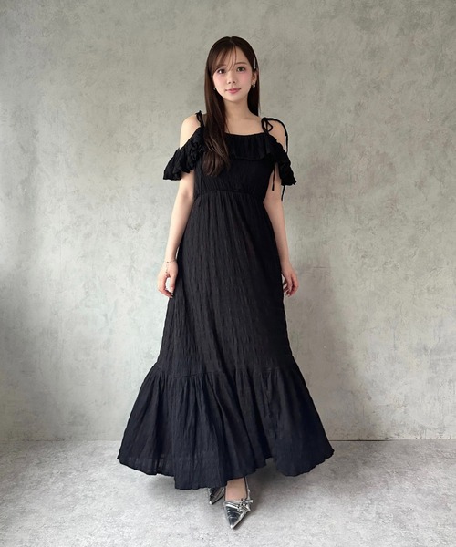 favclo.(ファブクロ)の「off shoulder maxi one piece / オフショルマキシワンピース(ワンピース・レディース・ブラック/アイボリー/ピンク・FREE)」の2枚目の写真