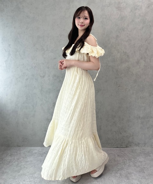 favclo.(ファブクロ)の「off shoulder maxi one piece / オフショルマキシワンピース(ワンピース・レディース・ブラック/アイボリー/ピンク・FREE)」の5枚目の写真