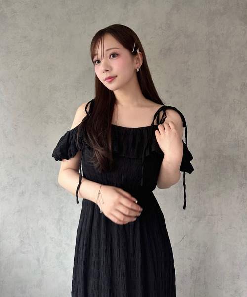 favclo.(ファブクロ)の「off shoulder maxi one piece / オフショルマキシワンピース(ワンピース・レディース・ブラック/アイボリー/ピンク・FREE)」の9枚目の写真