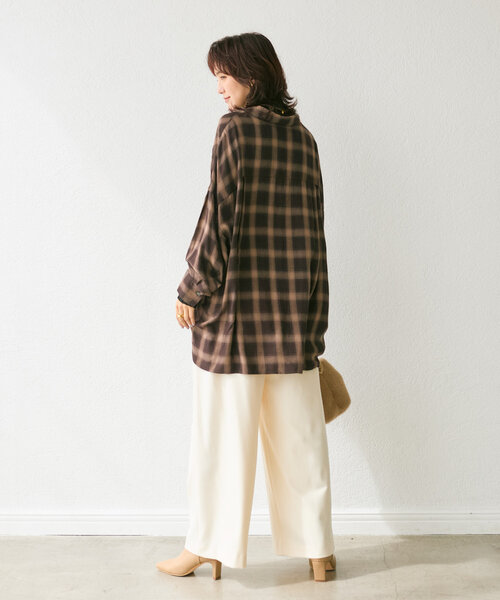 RIVE DROITE（リヴドロワ）の「【秋冬素材が登場！】両面起毛タックワイドスラックス（スラックス・レディース・ブラック/グレー/オフホワイト・38/36）」の9枚目の写真