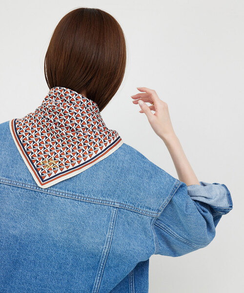 SLOBE IENA（スローブイエナ）の「SLOBE 大判スカーフ（バンダナ/スカーフ・レディース・イエロー/レッド/ブラウン・FREE）」の8枚目の写真