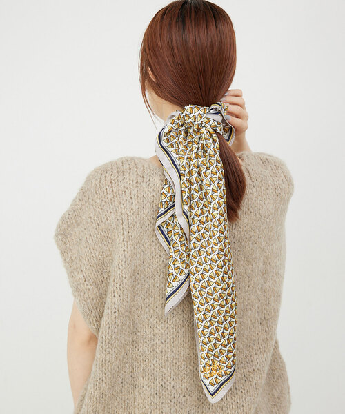 SLOBE IENA（スローブイエナ）の「SLOBE 大判スカーフ（バンダナ/スカーフ・レディース・イエロー/レッド/ブラウン・FREE）」の10枚目の写真