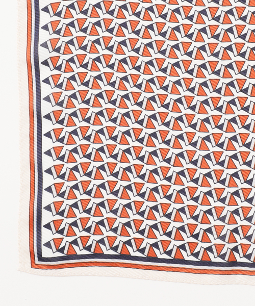 SLOBE IENA（スローブイエナ）の「SLOBE 大判スカーフ（バンダナ/スカーフ・レディース・イエロー/レッド/ブラウン・FREE）」の13枚目の写真