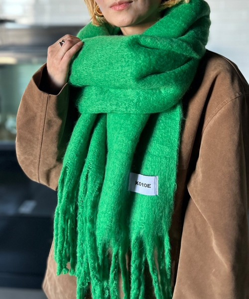 Kotoe(コトエ)の「【UNISEX】 10色展開 カラーボリュームマフラー フリンジ 無地(マフラー・レディース・ライトピンク/カーキ/ライトブルー/ブラック/ブルー/グレー/グリーン/レッド/ライトパープル/ベージュ・FREE)」の6枚目の写真