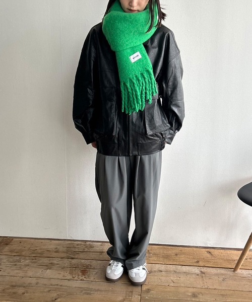 Kotoe(コトエ)の「【UNISEX】 10色展開 カラーボリュームマフラー フリンジ 無地(マフラー・レディース・ライトピンク/カーキ/ライトブルー/ブラック/ブルー/グレー/グリーン/レッド/ライトパープル/ベージュ・FREE)」の18枚目の写真