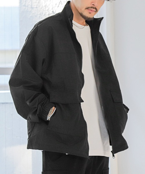 LUXSTYLE（ラグスタイル）の「ナイロンウォッシャーオーバーサイズスタンドジャケット（ナイロンジャケット・メンズ・ブラック/カーキ/グレー・M/L）」の2枚目の写真