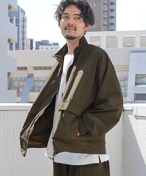 LUXSTYLE（ラグスタイル）の「ナイロンウォッシャーオーバーサイズスタンドジャケット（ナイロンジャケット・メンズ・ブラック/カーキ/グレー・M/L）」の6枚目の写真