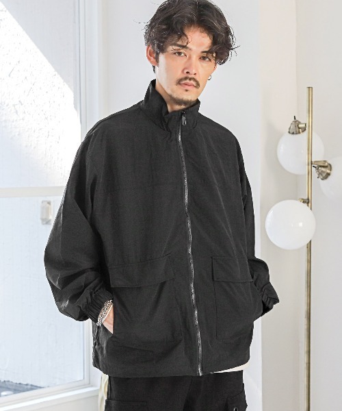 LUXSTYLE（ラグスタイル）の「ナイロンウォッシャーオーバーサイズスタンドジャケット（ナイロンジャケット・メンズ・ブラック/カーキ/グレー・M/L）」の8枚目の写真