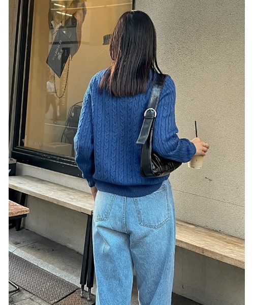 Re:EDIT（リエディ）の「[新色追加][U.S. POLO ASSN.][別注]ワンポイント刺繍ケーブルニットトップス（ニット/セーター・レディース・ブルー/グレー/ホワイト/ブラック/ベージュ/オレンジ・LARGE/MEDIUM）」の8枚目の写真