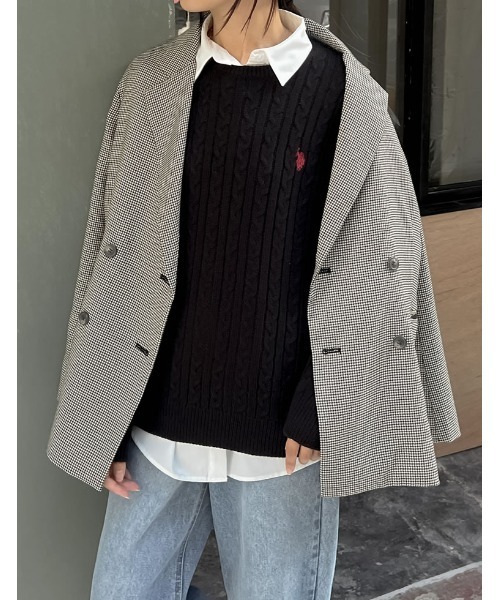 Re:EDIT（リエディ）の「[新色追加][U.S. POLO ASSN.][別注]ワンポイント刺繍ケーブルニットトップス（ニット/セーター・レディース・ブルー/グレー/ホワイト/ブラック/ベージュ/オレンジ・LARGE/MEDIUM）」の14枚目の写真