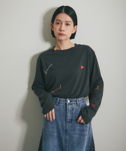 ANOTHER S（アナザーエス）の「マルチロゴプリントロングTシャツ（Tシャツ/カットソー・レディース・チャコールグレー/オフホワイト・M）」の17枚目の写真