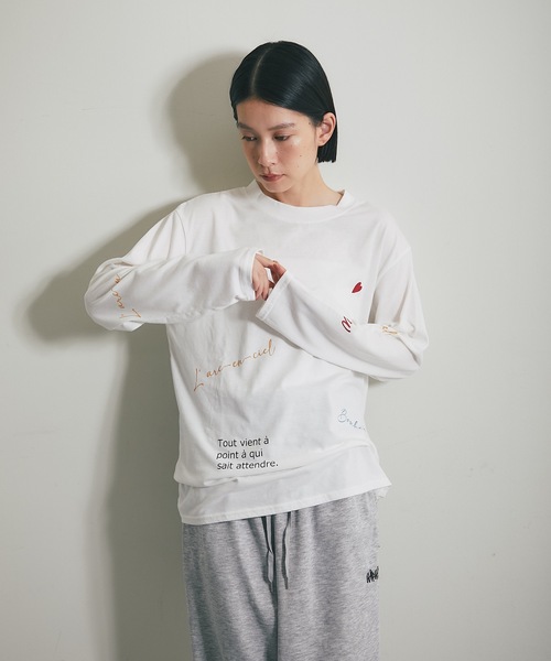 ANOTHER S（アナザーエス）の「マルチロゴプリントロングTシャツ（Tシャツ/カットソー・レディース・チャコールグレー/オフホワイト・M）」の7枚目の写真