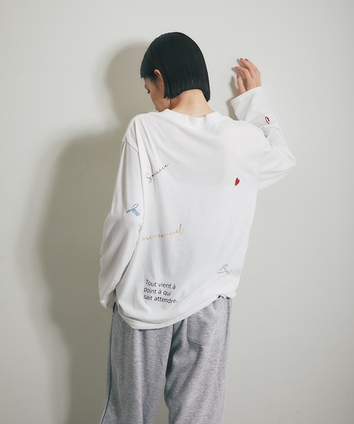 ANOTHER S（アナザーエス）の「マルチロゴプリントロングTシャツ（Tシャツ/カットソー・レディース・チャコールグレー/オフホワイト・M）」の5枚目の写真