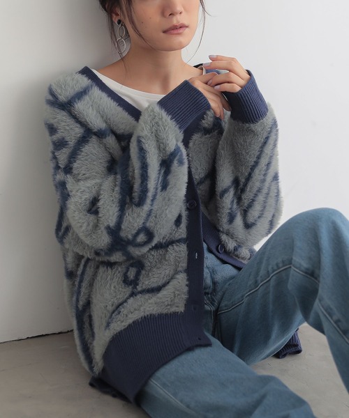 n'OrLABEL(ノアールレーベル)の「Vネックフェザーヤーンカーディガン(カーディガン/ボレロ・レディース・ブルー/ブラウン・FREE)」の11枚目の写真