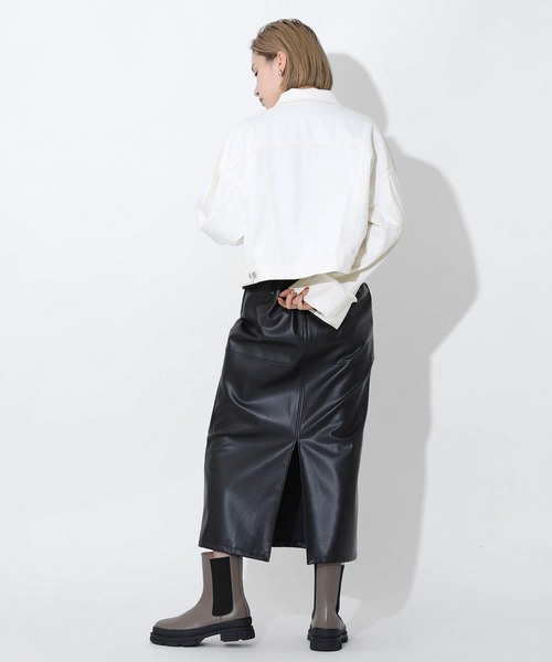 Gready Brilliant（グレディブリリアン）の「デニムフリンジGジャン（デニムジャケット・レディース・ブラック/キナリ・FREE）」の11枚目の写真