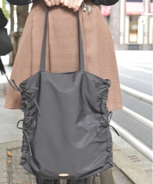 axes femme（アクシーズファム）の「サイドドロストリボントート（トートバッグ・レディース・ブラック/ピンク/キナリ・FREE）」の5枚目の写真