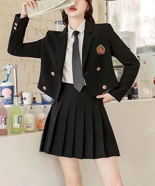gossip!ロサンゼルス(ゴシップロサンゼルス)の「テーラージャケット プリーツミニスカート セットアップ(セットアップ・レディース・ブラック/ベージュ・L/M)」の8枚目の写真
