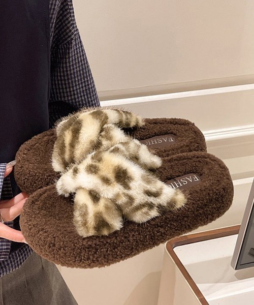 Miniministore(ミニミニストア)の「ファーサンダル 厚底韓国風ファースリッパ(サンダル・レディース・ダークブラウン/ライトベージュ/チャコールグレー・23.0cm/23.5cm/24.0cm/24.5cm/22.5cm)」の20枚目の写真