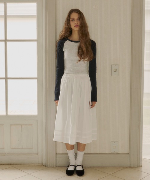 GIUNON（ジウノン）の「fluffy tuck skirt / フラッフィータックスカート（スカート・レディース・ホワイト/ブラック・0/1）」の4枚目の写真