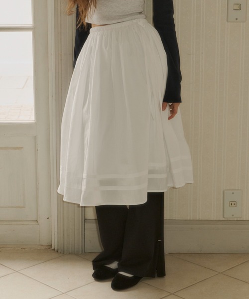 GIUNON（ジウノン）の「fluffy tuck skirt / フラッフィータックスカート（スカート・レディース・ホワイト/ブラック・0/1）」の8枚目の写真