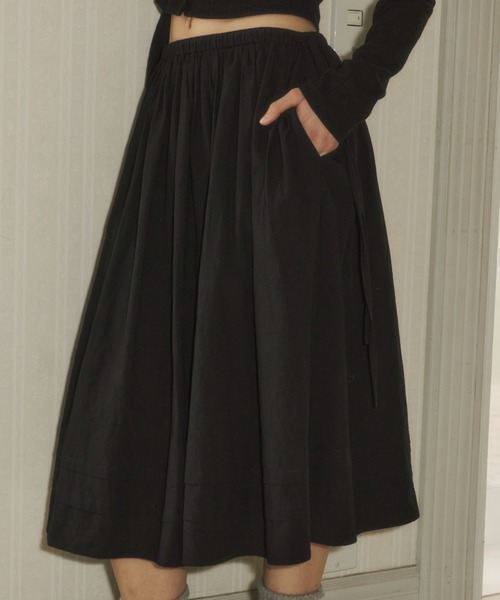 GIUNON（ジウノン）の「fluffy tuck skirt / フラッフィータックスカート（スカート・レディース・ホワイト/ブラック・0/1）」の16枚目の写真