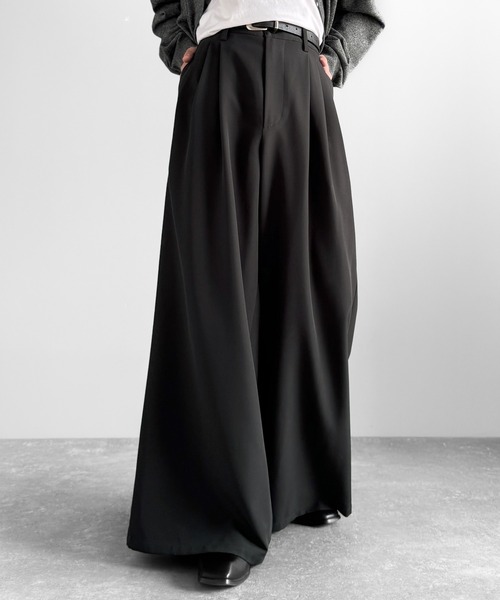 Classical Origin(クラシカルオリジン)の「3タック スーパーワイド ボリュームスラックス/Three-Tuck Super Wide Volume Trousers(スラックス・メンズ・ブラック/チャコール/ダークブラウン/ライトグレー・LARGE/MEDIUM/SMALL)」の11枚目の写真