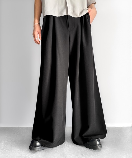 Classical Origin(クラシカルオリジン)の「3タック スーパーワイド ボリュームスラックス/Three-Tuck Super Wide Volume Trousers(スラックス・メンズ・ブラック/チャコール/ダークブラウン/ライトグレー・LARGE/MEDIUM/SMALL)」の9枚目の写真